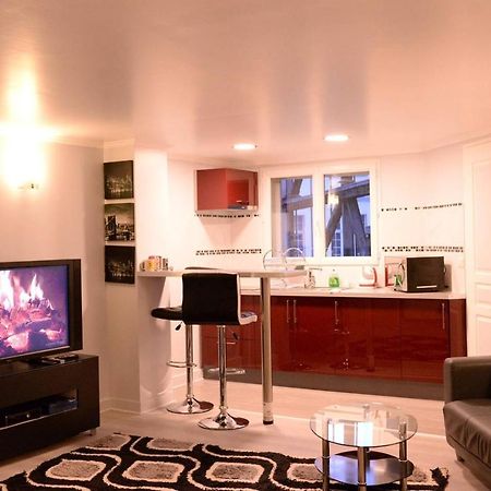 Beau Studio Meuble 2Min Du Moulin Rouge Paris Bagian luar foto